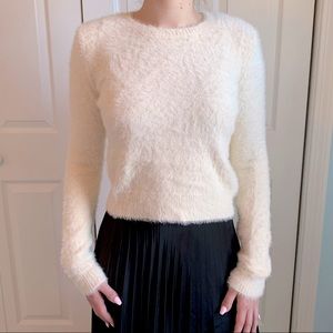 FOREVER 21 Eyelash / Fuzzy White Crewneck Sweater